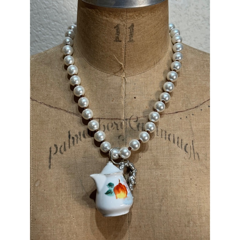 Faux Pearl Knotted Necklace Ceramic Teapot Pendant White One Of A Kind NWT